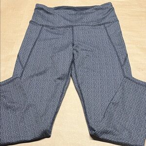 Under Armour Gray Patterned Leggings Medium